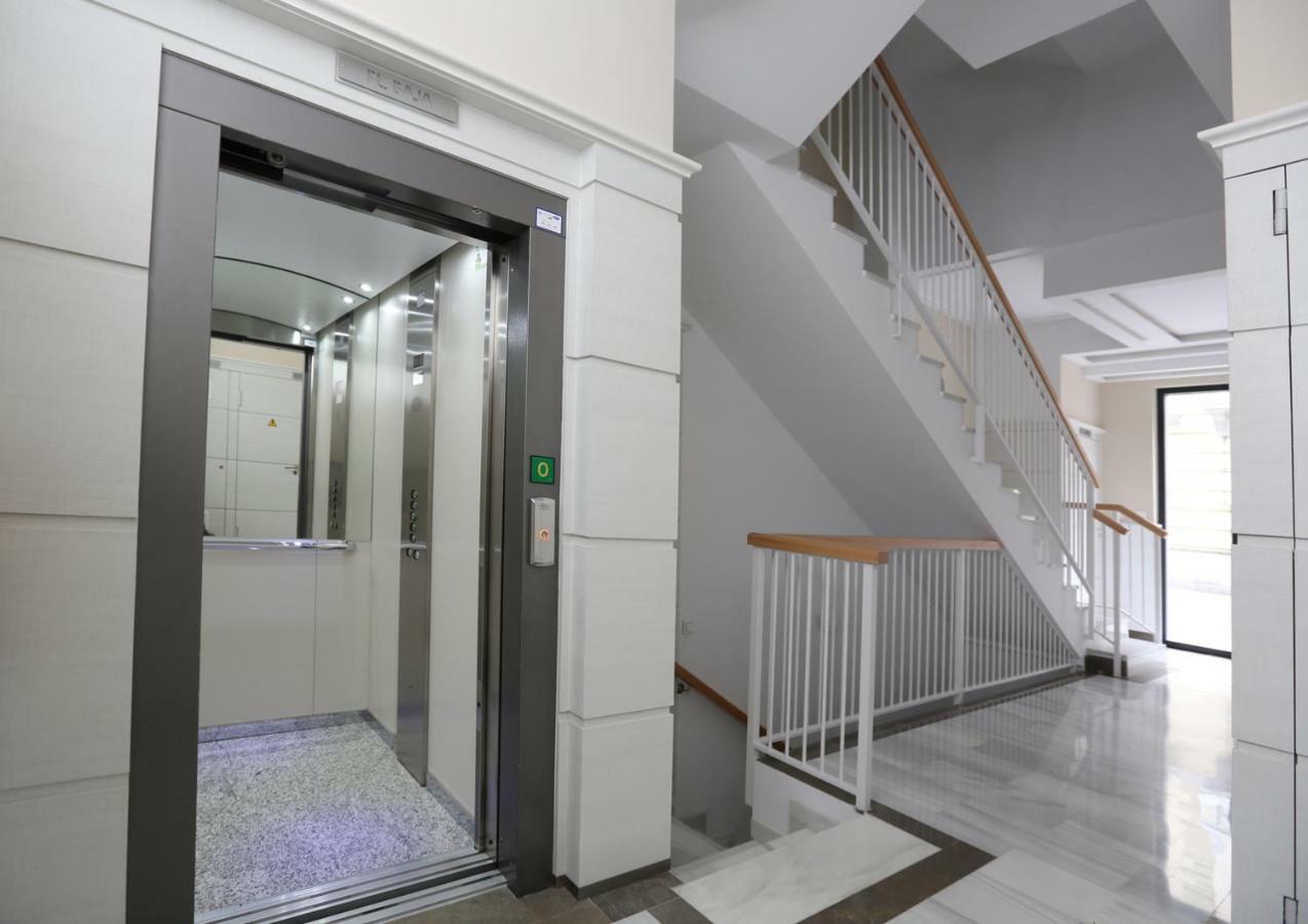 Apartamento De Diseno Con Jacuzzi Privado Granada Kültér fotó